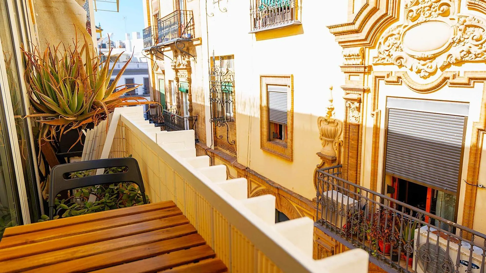 Best Location - Loft In Historic Center Seville Apartment